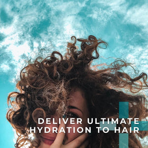 Woman with curly hair | GIRL+HAIR